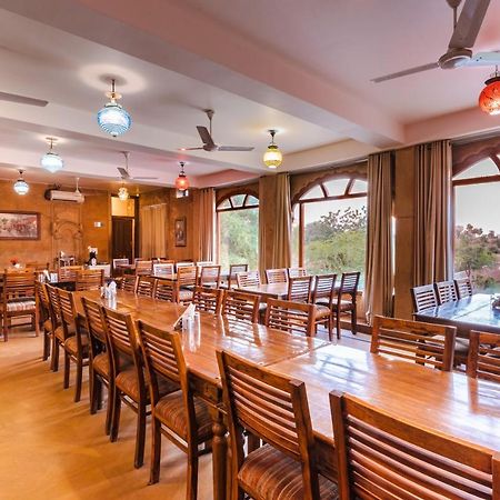 Hotel Golden Safari Jaisalmer 자이살메르 외부 사진