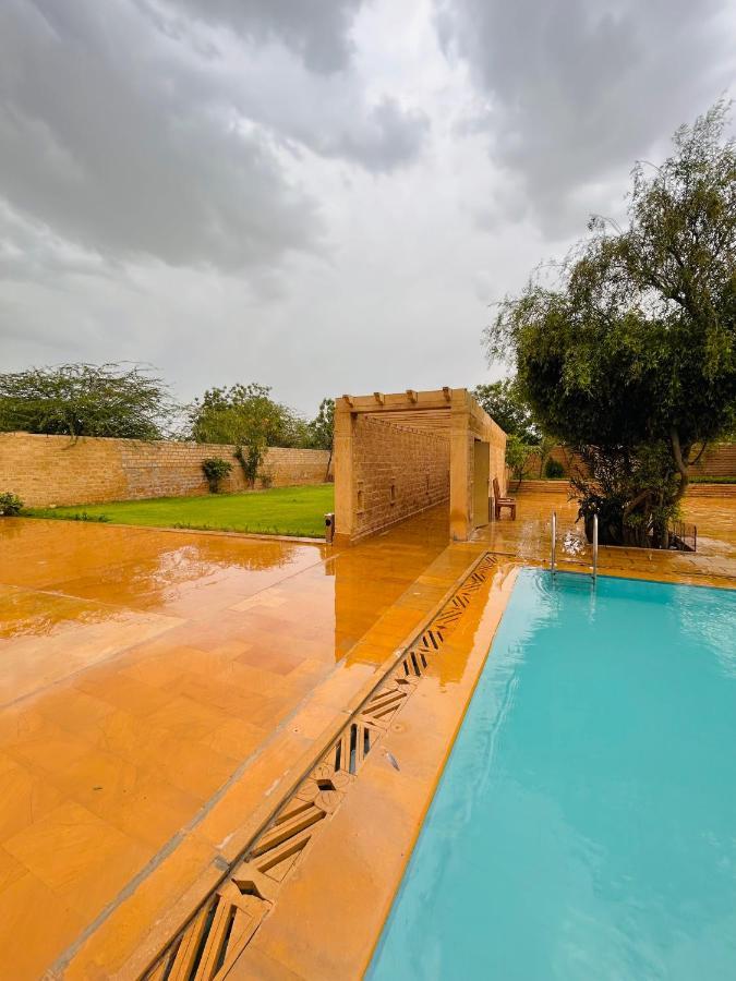 Hotel Golden Safari Jaisalmer 자이살메르 외부 사진